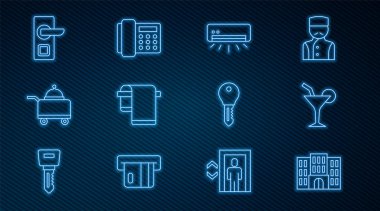 Hat hattı, otel binası, kokteyl, klima, havlu askısı, tepsi dolusu yiyecek, dijital kapı kilidi, anahtar ve telefon ahizesi ikonu. Vektör
