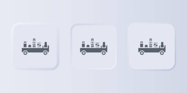 Gri arka planda gri havaalanı bagaj çekici ikonu izole edildi. Havaalanı bagaj teslimat vagonu. Kare düğmelere simgeleri yerleştir. Vektör.