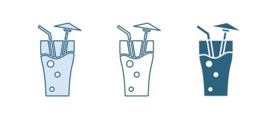 Beyaz arka planda izole edilmiş şemsiye ikonlu mavi kokteyl ve alkol içeceği. Vektör.