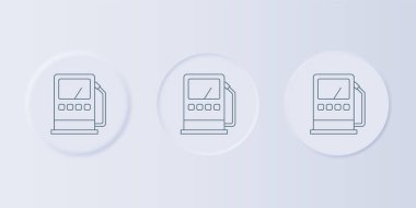 Gri arka planda gri petrol veya benzin istasyonu simgesi izole edildi. Araba yakıtı sembolü. Benzin pompası. Kare düğmelere simgeleri yerleştir. Vektör.