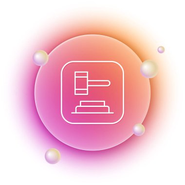 Beyaz Yargıç Tokmak simgesi beyaz arka planda izole edildi. Gavel cezaların, faturaların, mahkemenin, adaletin hükmünü verecek. Açık arttırma çekici. Turuncu ve pembe eğimli çember arka planı. Vektör.