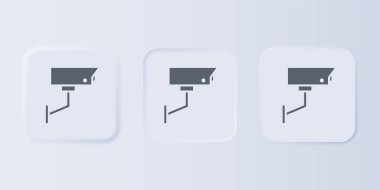 Gri güvenlik kamerası simgesi gri arkaplanda izole edildi. Kare düğmelere simgeleri yerleştir. Vektör.