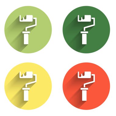 Boyalı fırça simgesini uzun gölge arkaplanı ile izole et. Renkli daire düğmesi. Vektör.