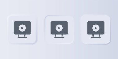 Gri arkaplanda Grey Online video oynatma simgesi izole edildi. Oyun işaretli film şeridi. Kare düğmelere simgeleri yerleştir. Vektör.