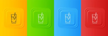 Beyaz Kokteyl Bloody Mary ikonu renkli arka planda izole edilmiş. Kare düğmelere simgeleri yerleştir. Vektör.