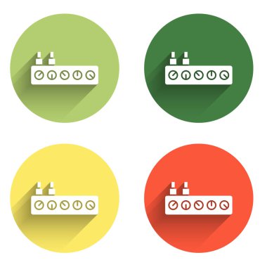 Ses karıştırıcı denetleyici simgesini uzun gölge arkaplanı ile izole et. DJ ekipman kaydırma düğmeleri. Konsol karıştırılıyor. Renkli daire düğmesi. Vektör.