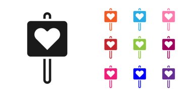 Beyaz arkaplanda kalp simgesi olan siyah harita işaretçisi. Sevgililer Günü. Aşk yeri. Romantik harita iğnesi. Simgeleri renklendirin. Vektör.