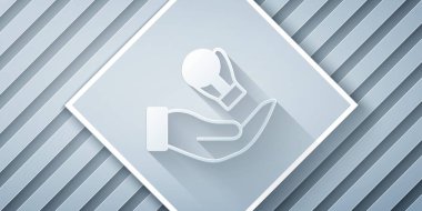 Kağıt kesiği boks eldiveni simgesi gri arkaplanda izole edildi. Kağıt sanatı tarzı. Vektör.