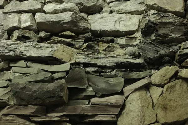 Стены Облицованные Камнями Разных Возрастов Типов — стоковое фото