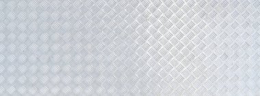 Kullanılmış metal plaka desensiz doku arka planı. Panorama fotoğrafı.