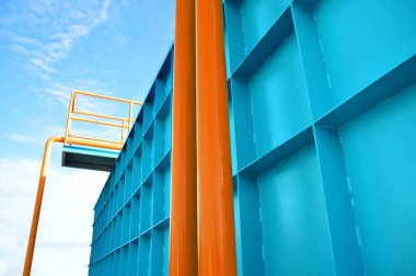 Su çeliği borusu görüntüyü kapatıyor. İçecek su borularının odak noktasını seçin. Flange Boru Uyumu. 