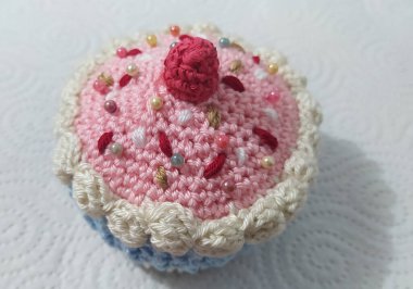 Tatlı Kek Amigurumi, kraliyet kremalı lezzetli pasta.. 