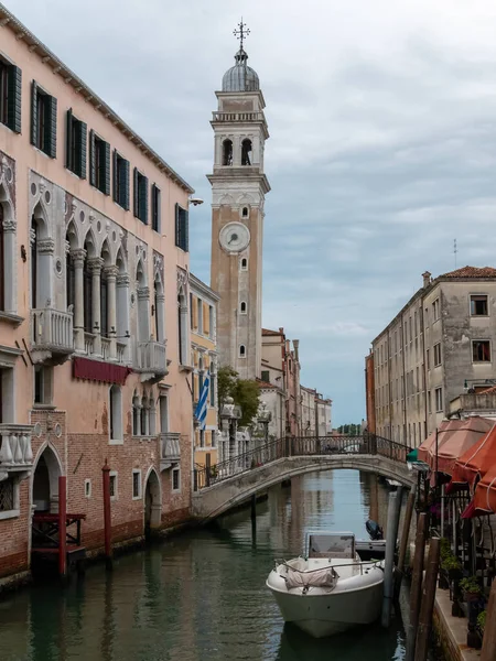 Häuser Und Straßen Historischen Teil Venedigs Stockbild