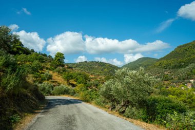 Denizin, dağların, kayaların, plajların, adaların ve Yunanistan 'ın farklı yerlerinden gökyüzünün manzarası.