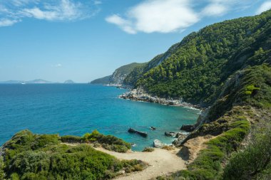 Denizin, dağların, kayaların, plajların, adaların ve Yunanistan 'ın farklı yerlerinden gökyüzünün manzarası.