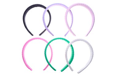 Beyaz arka planda izole edilmiş saç halkaları..