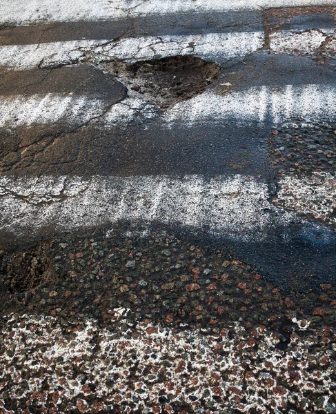 Pothole Cruce Peatonal Carretera — Foto de Stock