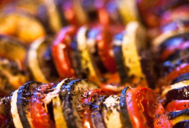 Ratatouille 'de. Fransız geleneksel sebze yemeği. Vejetaryen yemeği. Yakın plan..