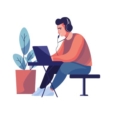 Masada oturan modern bir adam, izole edilmiş bir bilgisayar simgesi üzerinde çalışıyor.