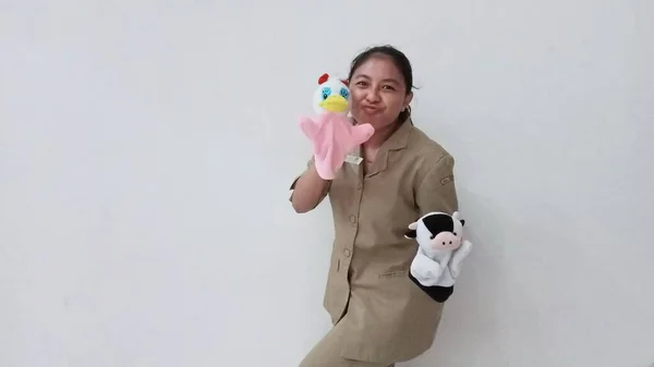 Indonésio Mulher Professor Vestindo Uniforme — Fotografia de Stock