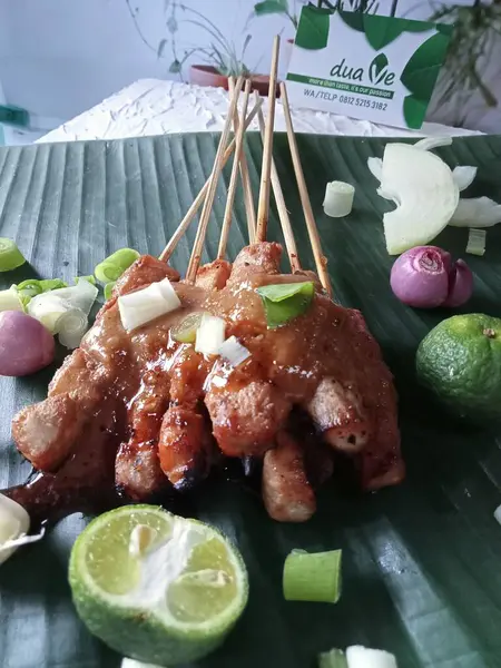 Csirke Satay Banánlevélen Indonéz Konyha — Stock Fotó