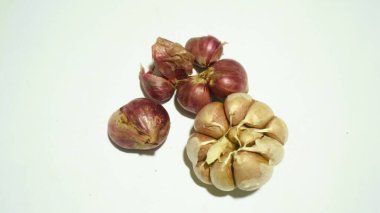 Dan sarımsak izole edilmiş beyaz