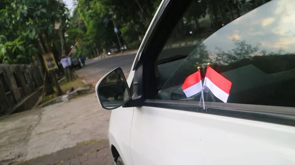 Drapeau Indonésien Est Monté Sur Pare Brise Voiture Pour Accueillir — Photo