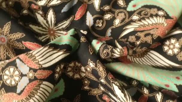 Spinning Tecido Batik Indonésia Têxtil Padrão Único Fundo Arte Texturizado — Vídeo de Stock