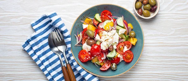 Griekse Verse Gezonde Kleurrijke Salade Met Feta Kaas Groenten Olijven — Stockfoto