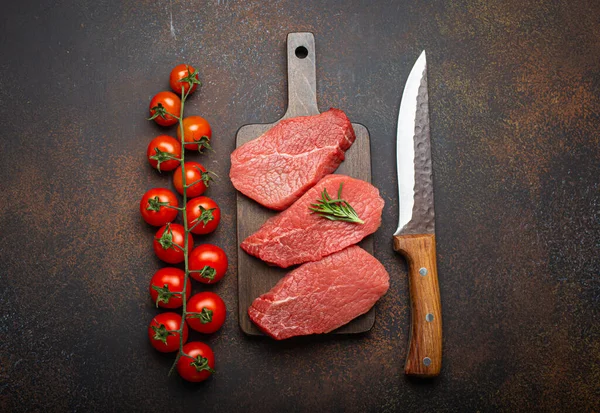 Három Nyers Nyers Főzés Nélküli Hús Marhahús Tetején Hátszín Steak — Stock Fotó