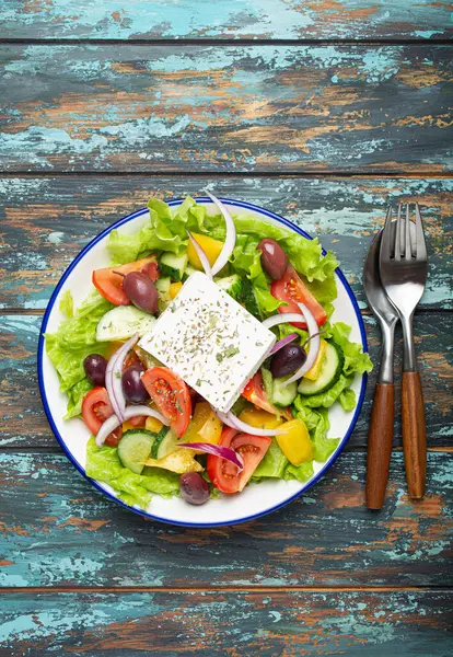 Traditional Greek Salad Feta Cheese Tomatoes Bell Pepper Cucumbers Olives — 스톡 사진