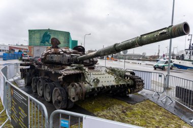 Rus T-72B tankı, Ukrayna ordusu tarafından 2022 baharında Kiev yakınlarındaki çatışmalarda yok edildi.