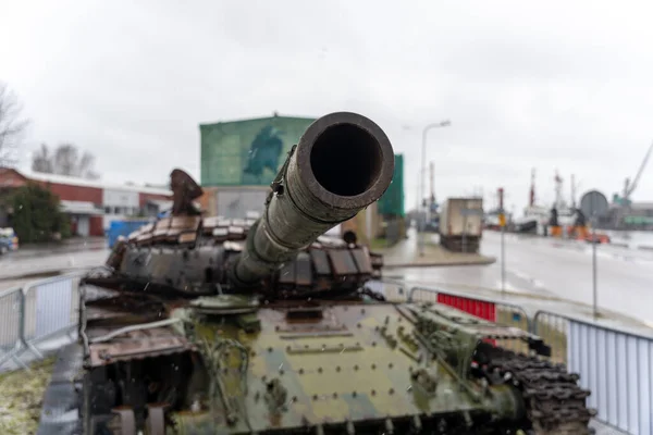 Rus T-72B tankının tankı, Ukrayna ordusu tarafından 2022 baharında Kiev yakınlarındaki çatışmalarda yok edildi.