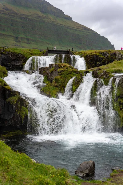 Kirkjufellsfoss Καταρράκτη Στην Ισλανδία Καλοκαίρι — Φωτογραφία Αρχείου