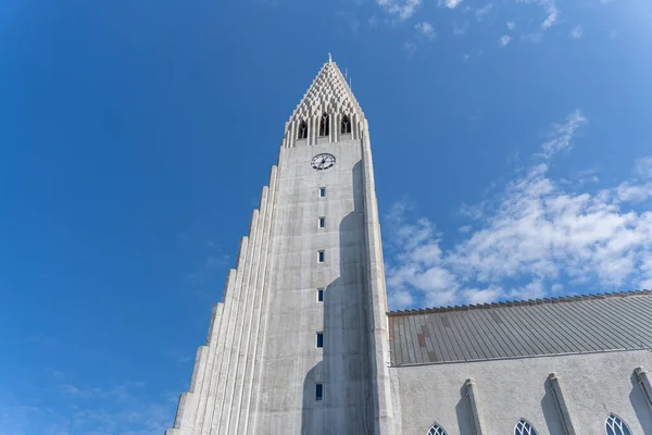 Torre Del Reloj Iglesia Hallgrimskirkja Reikiavik Islandia —  Fotos de Stock