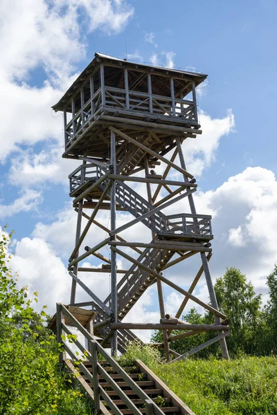 Деревянная Смотровая Башня Холме — стоковое фото