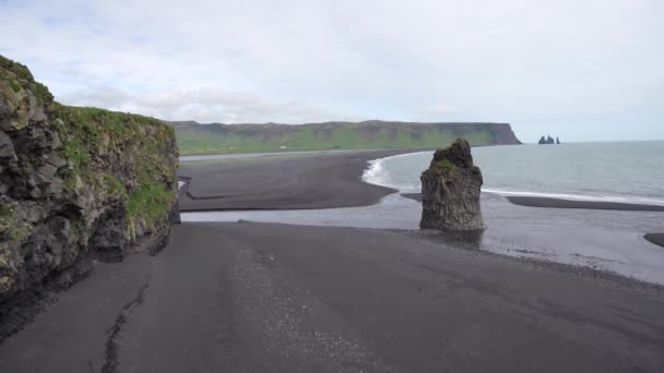 Pila Mar Arnardrangur Playa Reynisfjara Islandia — Vídeos de Stock
