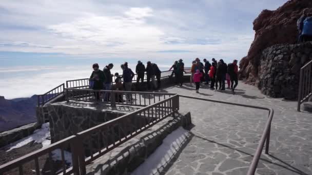 Mount Teide Tenerife Spanje 2023 Toeristen Mirador Del Teide Het — Stockvideo