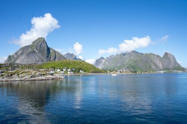 Norveç balıkçı köyü Reine, Lofoten Adaları