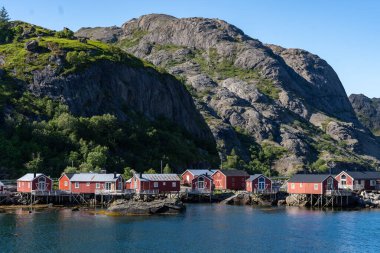 Norveç balıkçı köyü Nusfjord, Lofoten Adaları