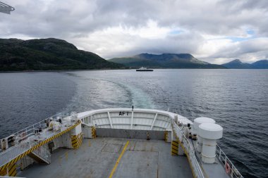 Lofoten Adaları, Norveç - 07.08.2024: Lofoten Adaları, Norveç 'teki Basto 3 feribotu