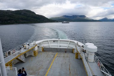 Lofoten Adaları, Norveç - 07.08.2024: Lofoten Adaları, Norveç 'teki Basto 3 feribotu