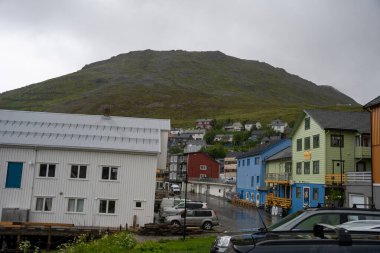 Honningsvag, Norveç - 07.03.2024: Honningsvag, Norveç sokakları