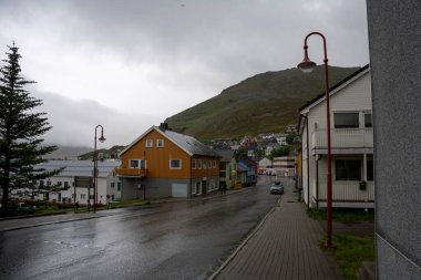 Honningsvag, Norveç - 07.03.2024: Honningsvag, Norveç sokakları