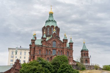 Helsinki, Finlandiya - 07.11.2024: Helsinki, Finlandiya 'daki Uspenski Katedrali' nin dışı