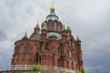 Helsinki, Finlandiya - 07.11.2024: Helsinki, Finlandiya 'daki Uspenski Katedrali' nin dışı