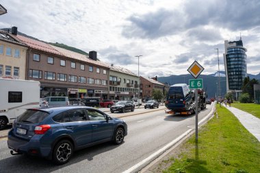 Narvik, Norveç - 07.05.2024: Narvik, Norveç sokaklarının manzarası