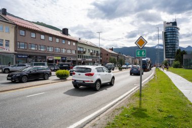 Narvik, Norveç - 07.05.2024: Narvik, Norveç sokaklarının manzarası