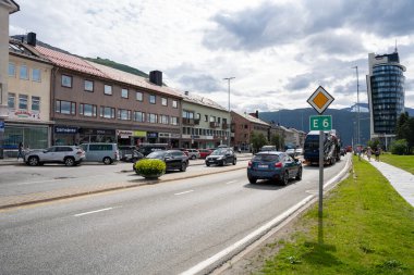 Narvik, Norveç - 07.05.2024: Narvik, Norveç sokaklarının manzarası