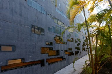 Tenerife Espacio de Artes (TEA) by Herzog and De Meuron, Santa Cruz de Tenerife, İspanya